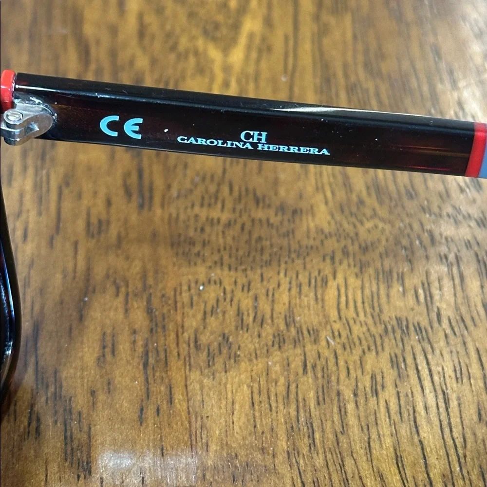 Caroline Herrera Reader Sunglasses +3 with case